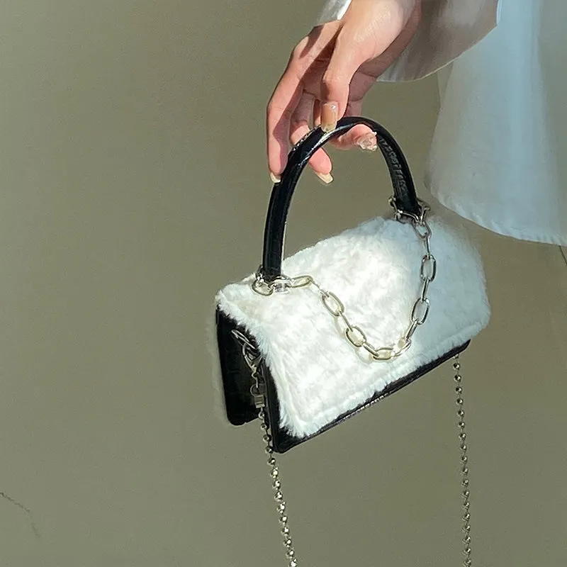 Chain Fuzz Purse