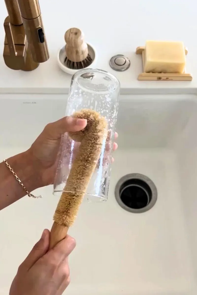 Coconut Bottle Cleaning Brush