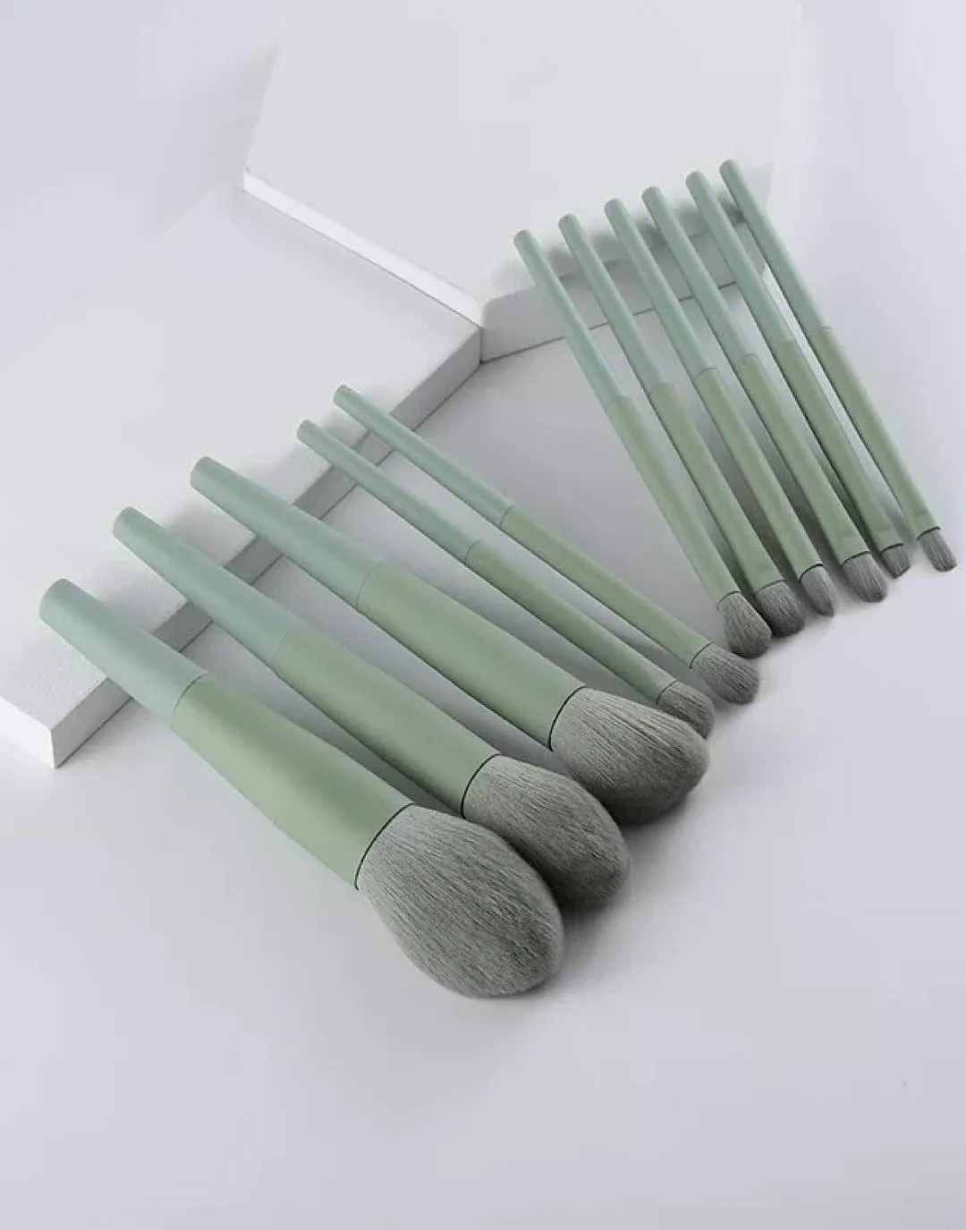 Green Makeup Brush Set